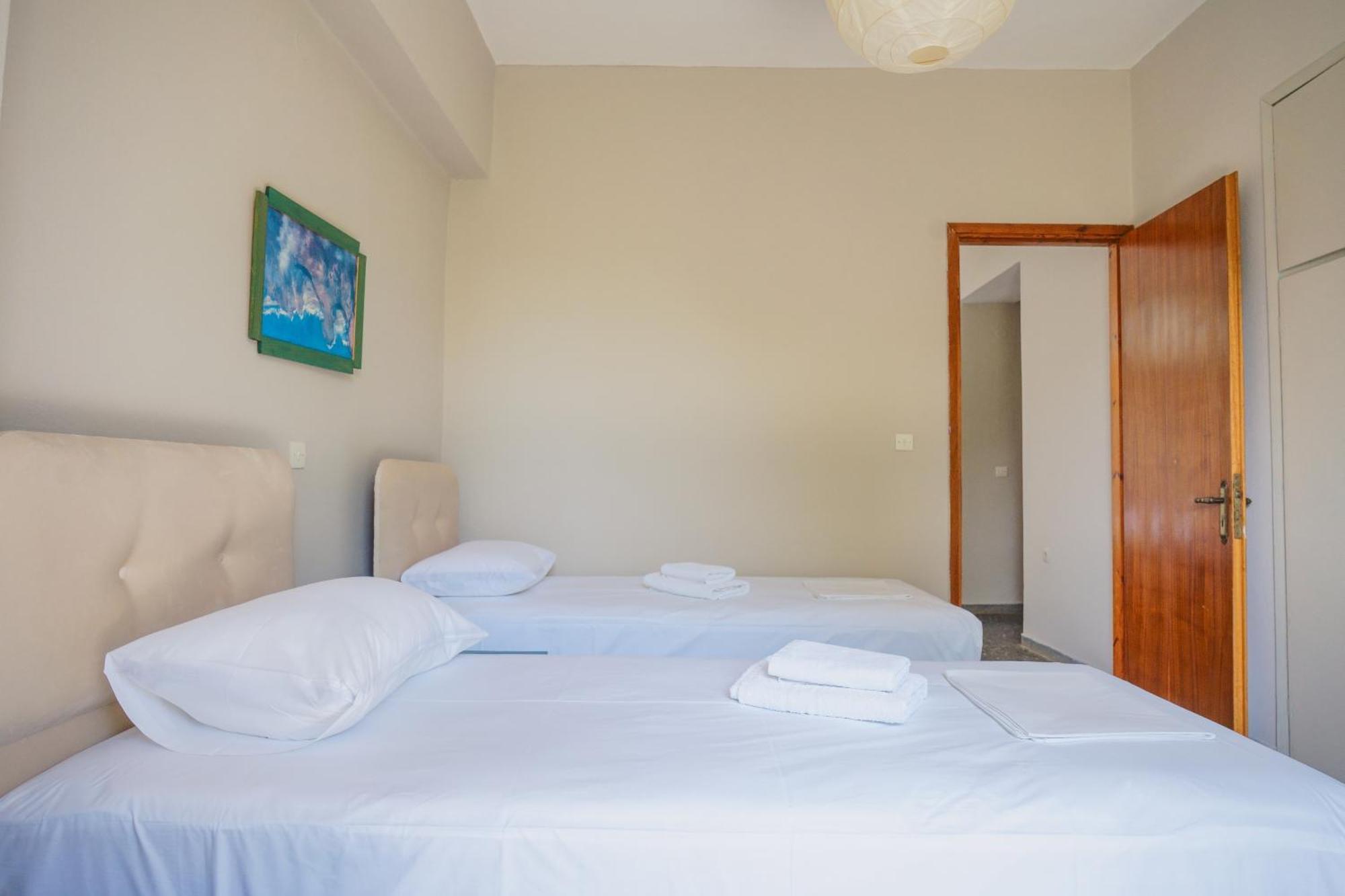 Hotel Korfos - Ξενοδοχείο Κόρφος Renovated Exterior photo