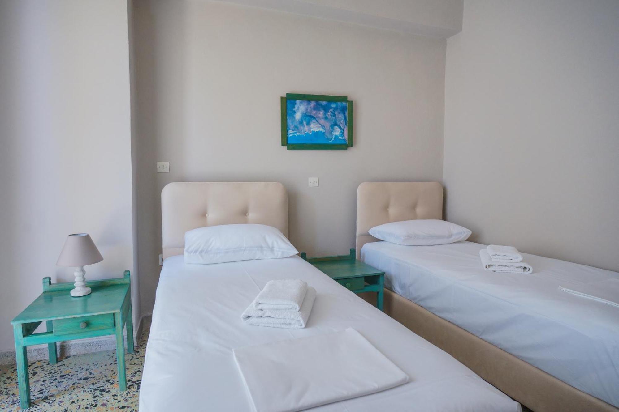 Hotel Korfos - Ξενοδοχείο Κόρφος Renovated Exterior photo