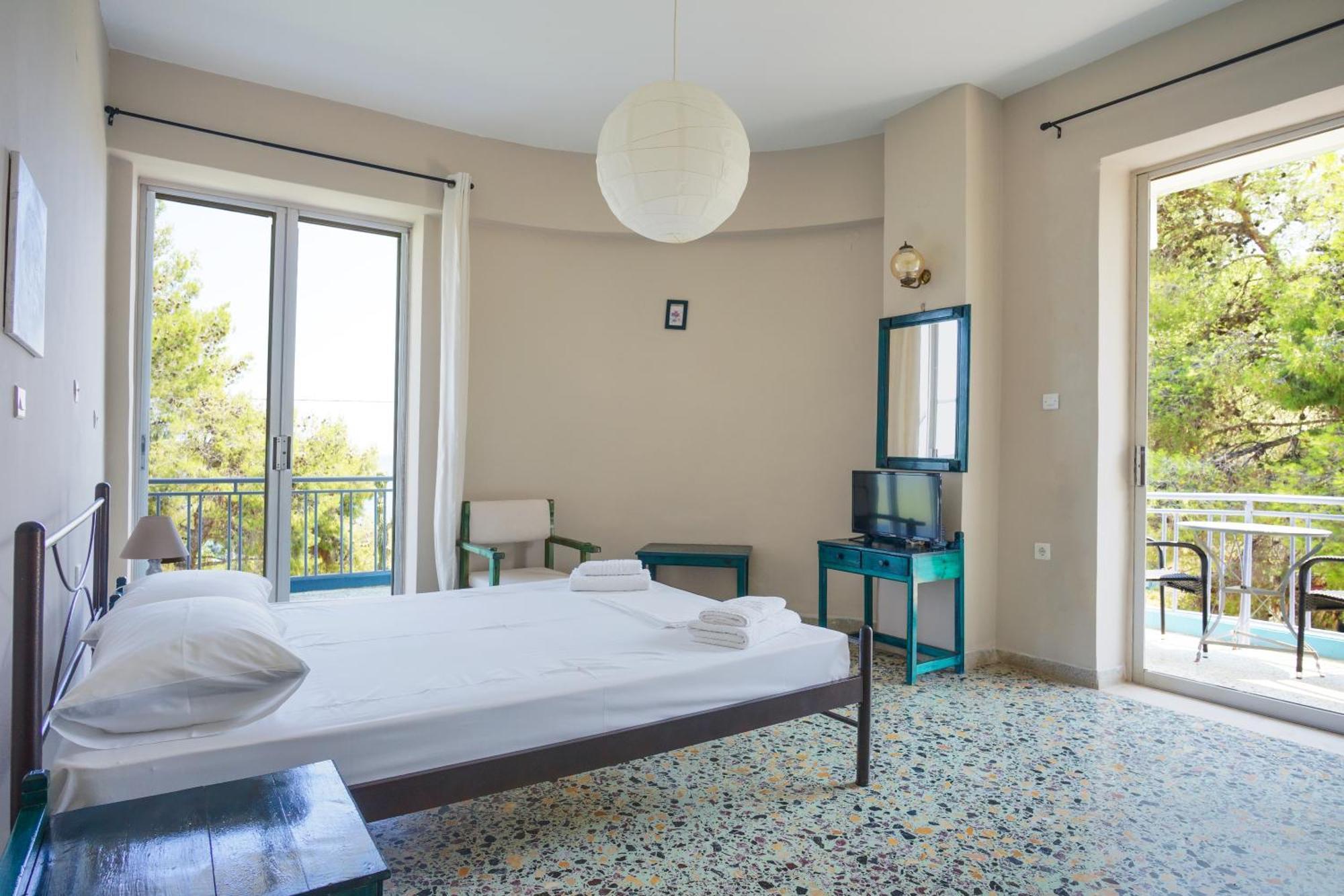 Hotel Korfos - Ξενοδοχείο Κόρφος Renovated Exterior photo
