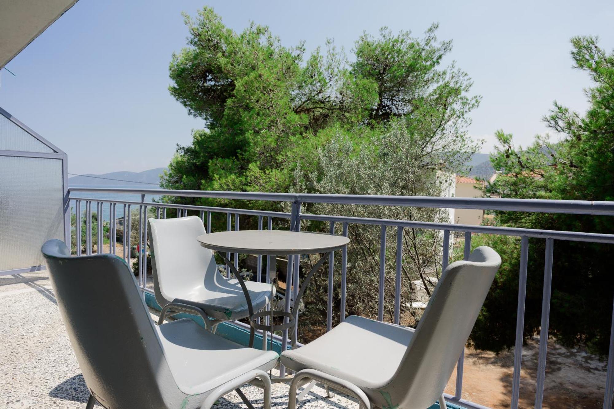 Hotel Korfos - Ξενοδοχείο Κόρφος Renovated Exterior photo