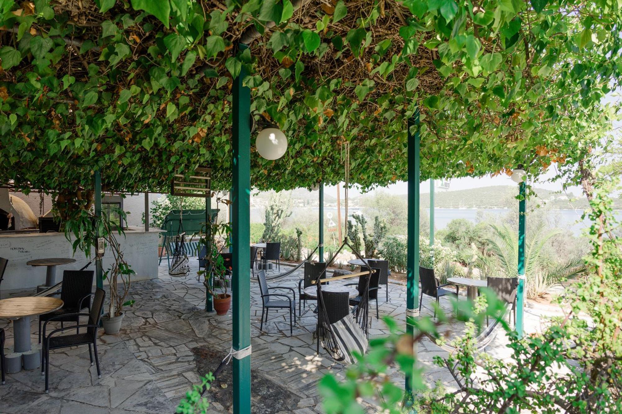 Hotel Korfos - Ξενοδοχείο Κόρφος Renovated Exterior photo